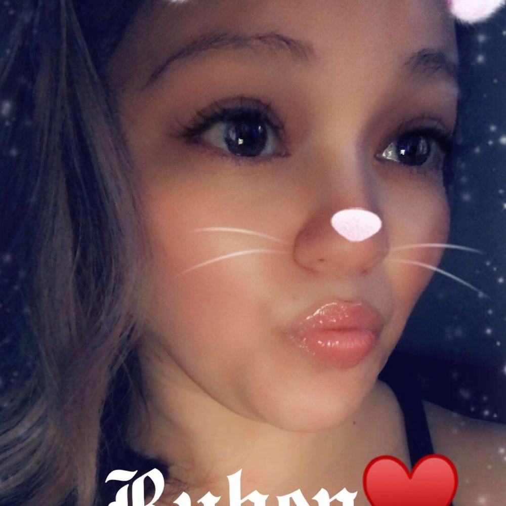 Meet your Posher, Monique